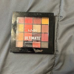 Nyx ultimate eyeshadow palette